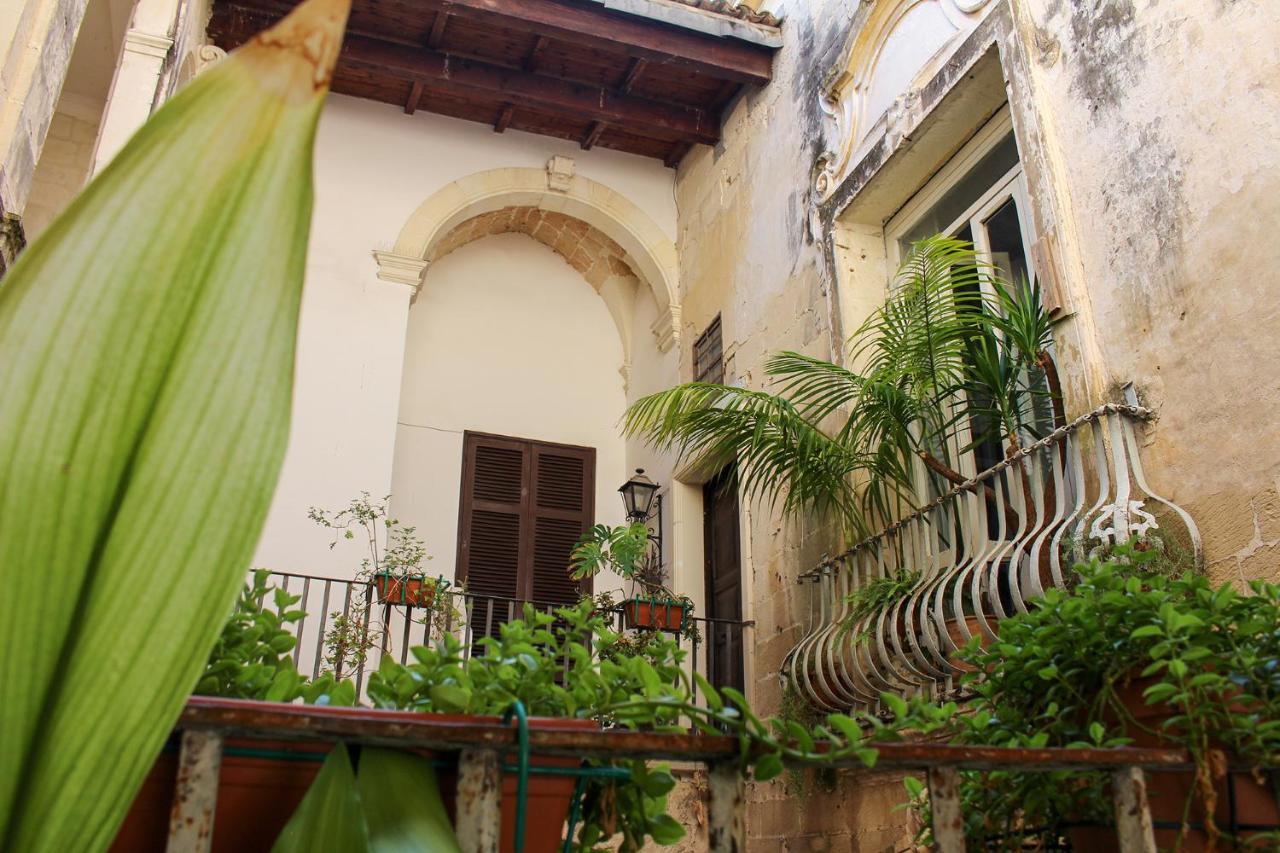 ليتشي B&B Palazzo Sambiasi المظهر الخارجي الصورة