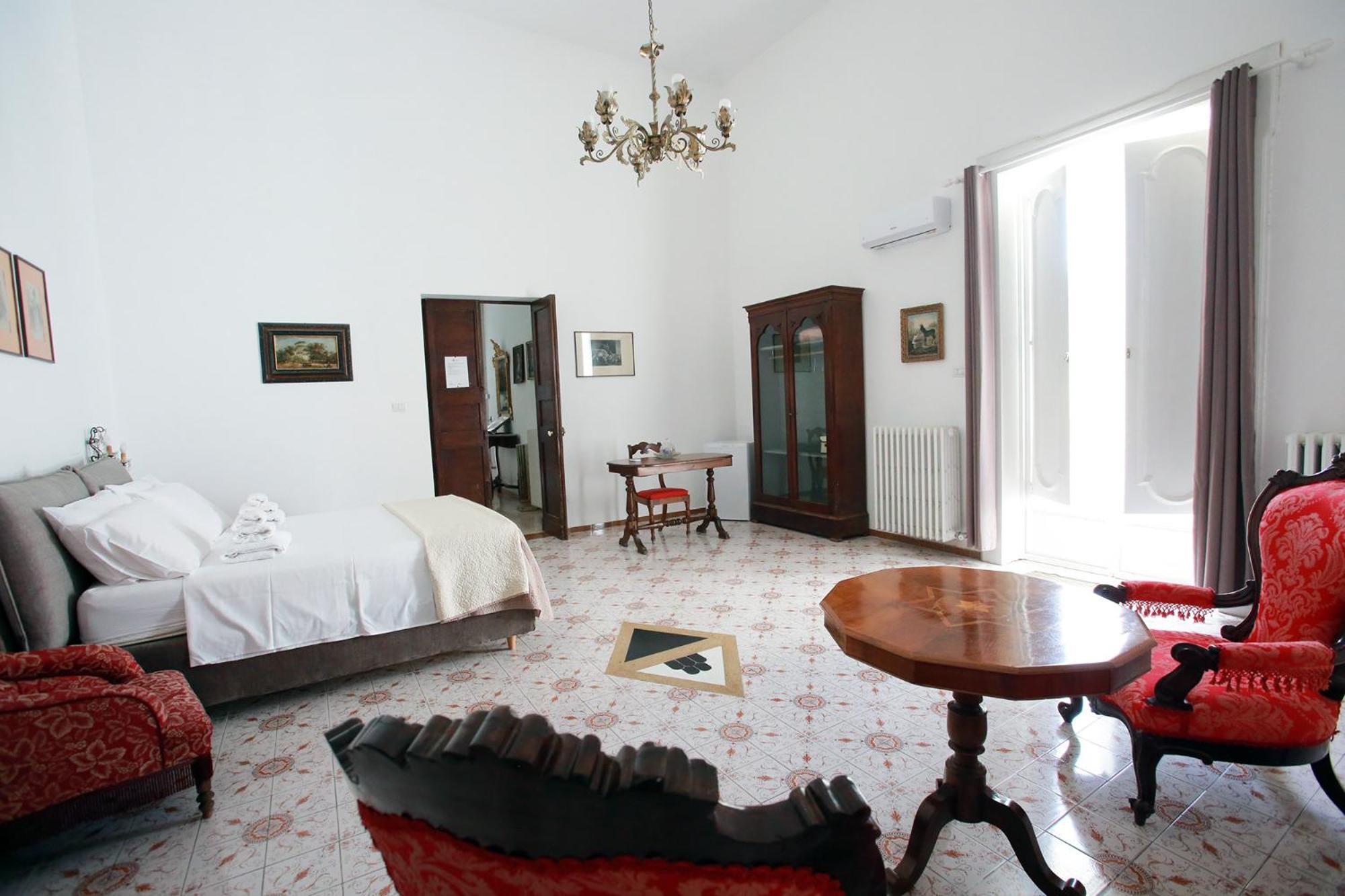 ليتشي B&B Palazzo Sambiasi الغرفة الصورة