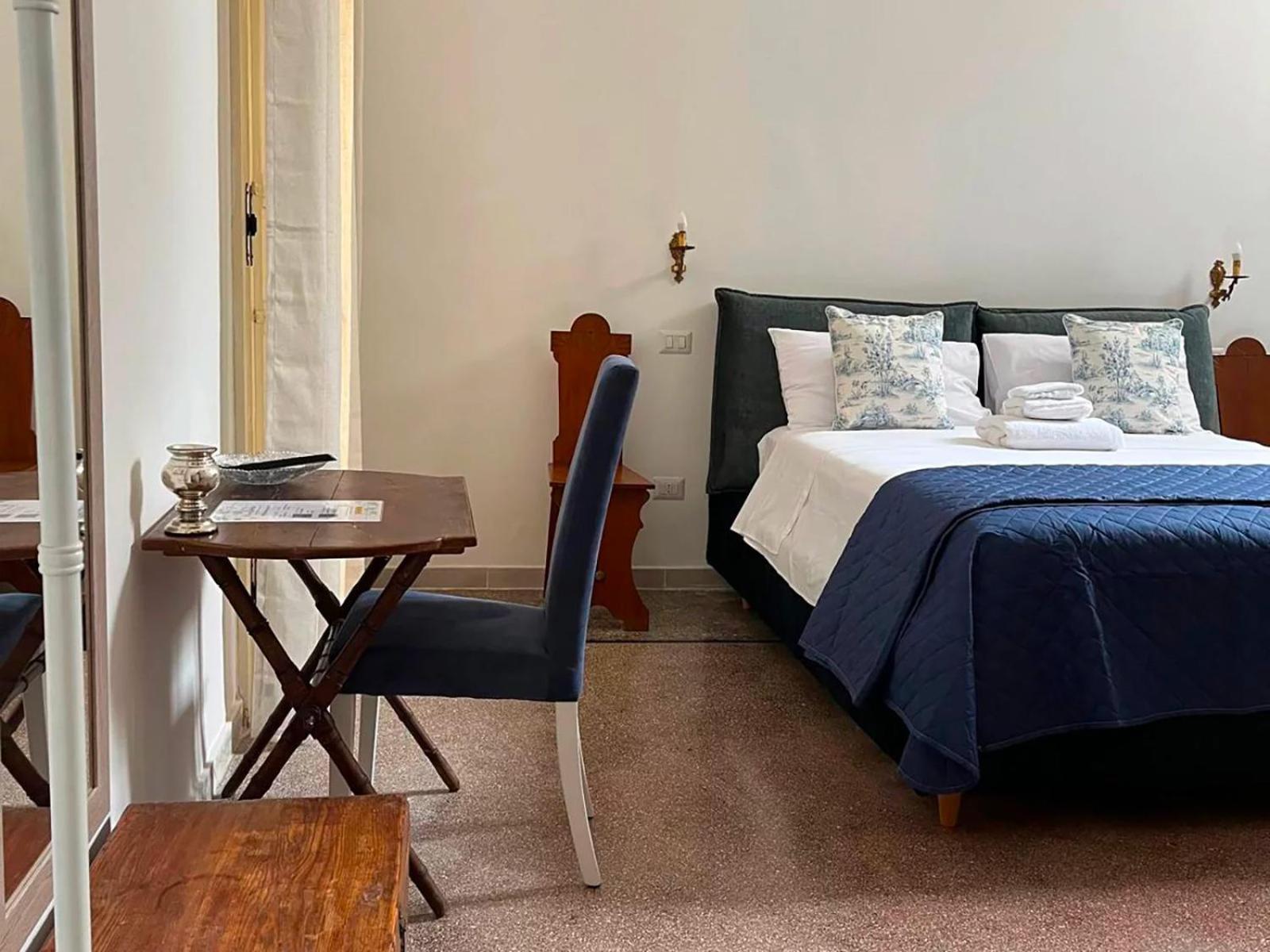 ليتشي B&B Palazzo Sambiasi الغرفة الصورة