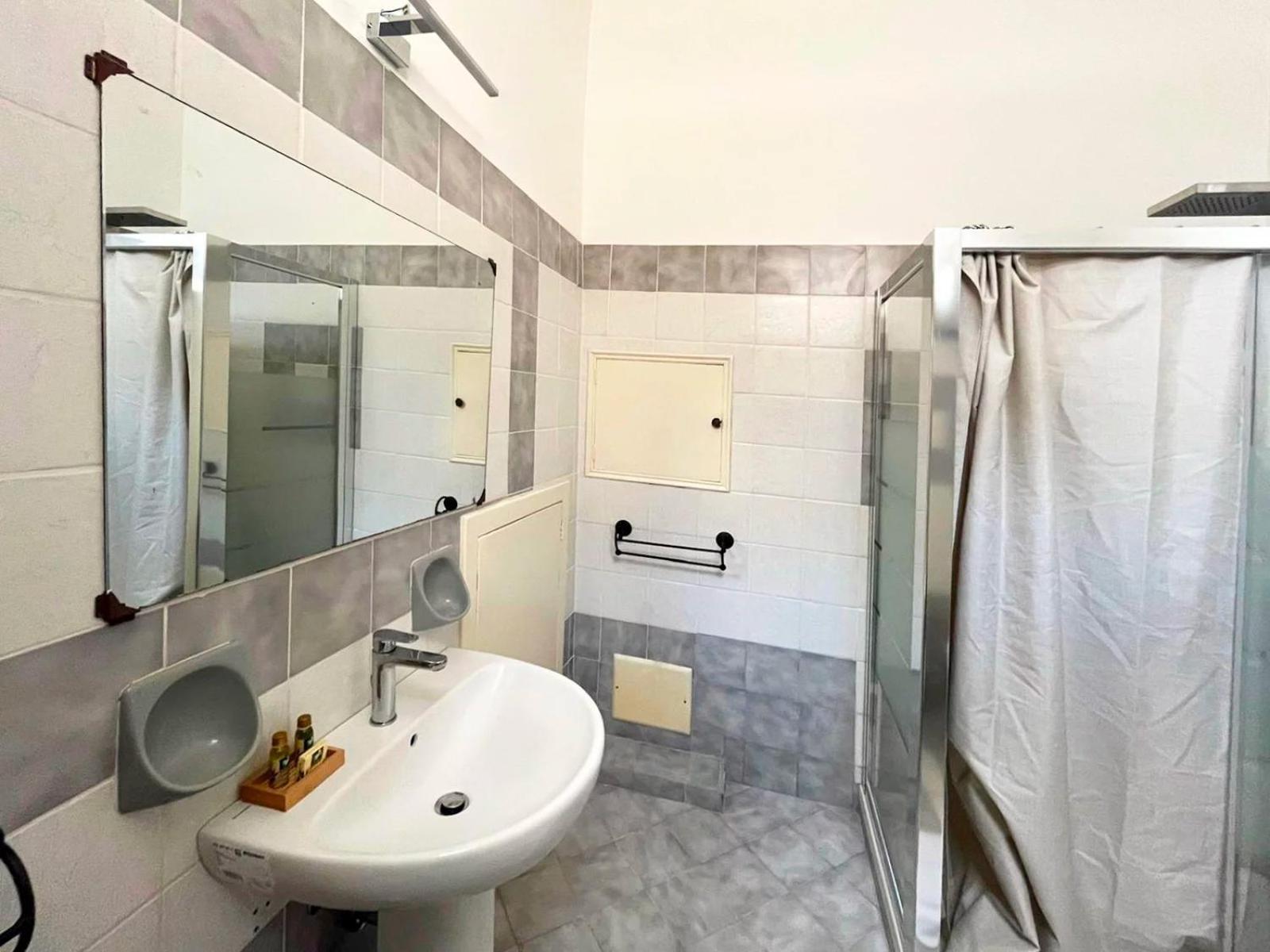 ليتشي B&B Palazzo Sambiasi الغرفة الصورة